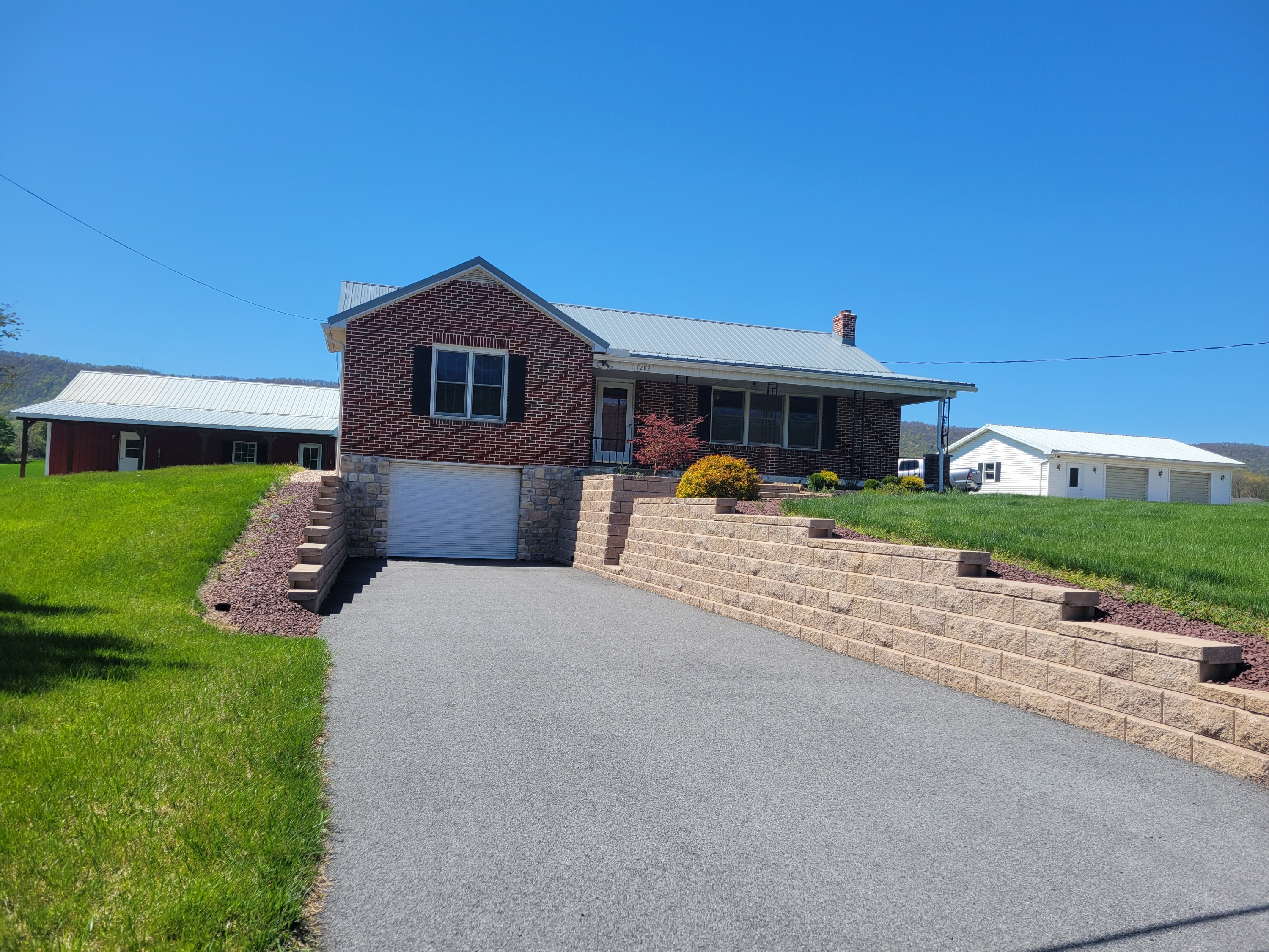 17283 Main Street